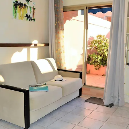 Apartamento 4 Pers Au Lavandou Avec Terrasse Et Climatisation - Fr-1-251-223